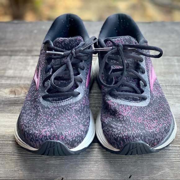 Women’s Brooks Revel 4 Sneakers size 9.5 Medium - Picture 2 of 7